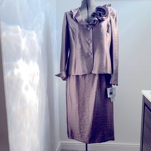 Kasper 2 piece skirt and jacket